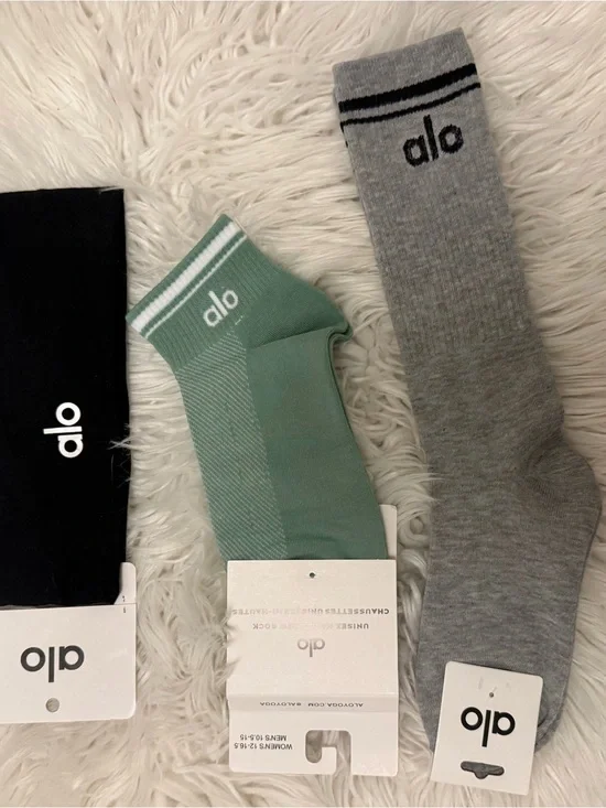ALO Yoga Women’s Black Headband 2 pairs Green Ankle & Heather Gray Crew & Knee
