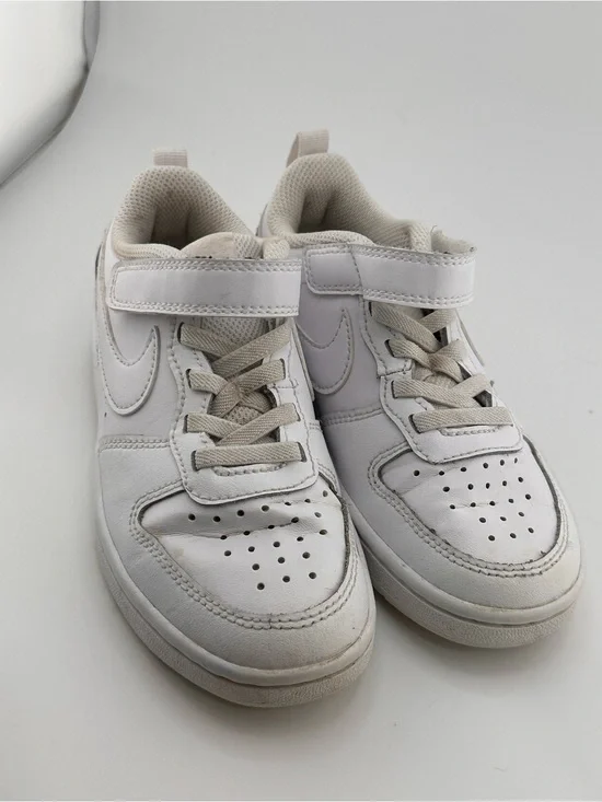 Nike Kids White and Light Gray Low-Top Sneakers with Hook-and-Loop Strap