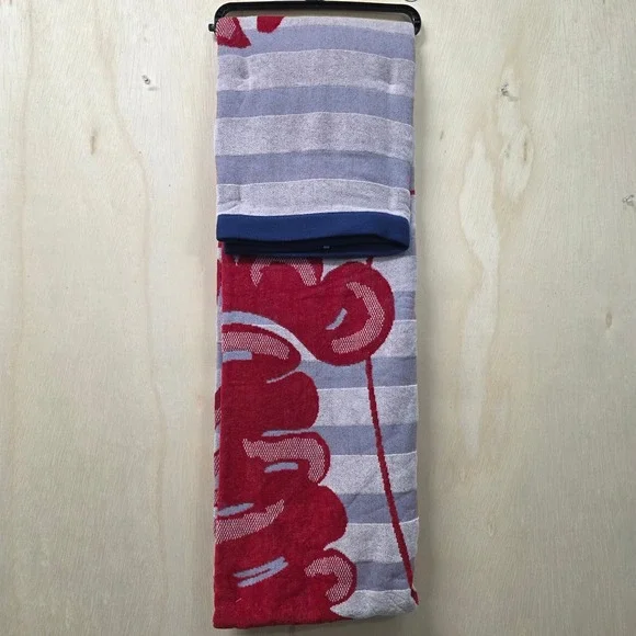 Better Homes & Gardens Luxury Beach Towel Red Lobster Blue Striped 38x72 NEW
