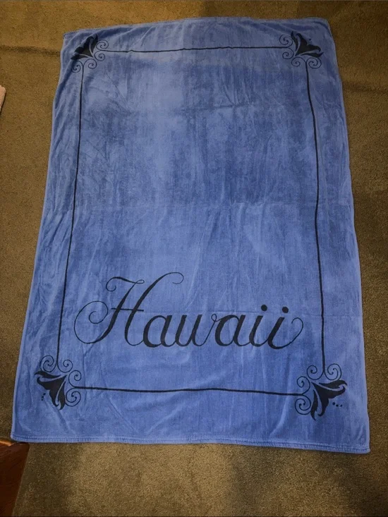 Vintage Hawaii Blue Plush Beach & Bath Towel with Script