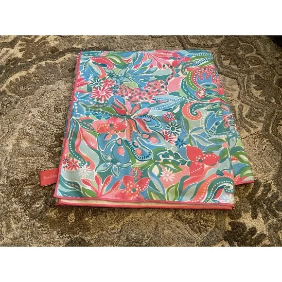 Lilly Pulitzer Beach Towel Golden Hour Floral Microfiber Pool Lounge Swim 40x73