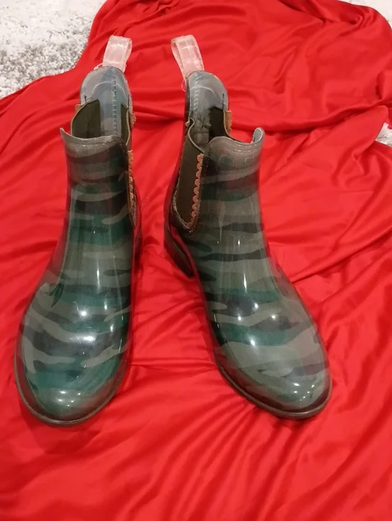 Jack Rogers Glossy Green Camo Chelsea Booties