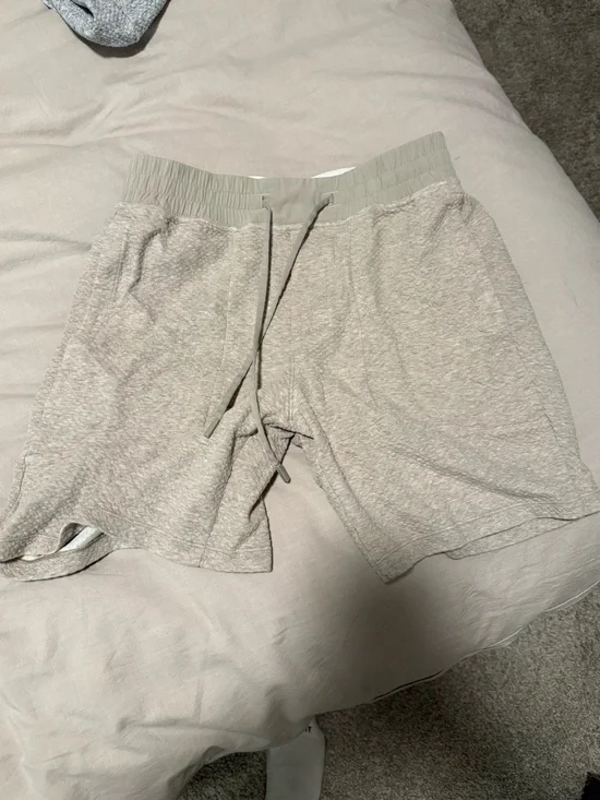 Men's Lululemon Light Beige Heather Knit Drawstring Shorts