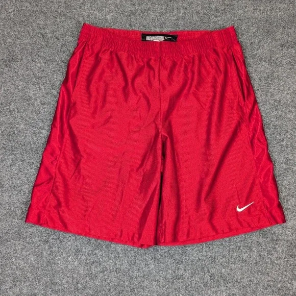 Nike Basketball Shorts Mens Medium Red Mesh Athletic Swoosh Embroidered Pockets