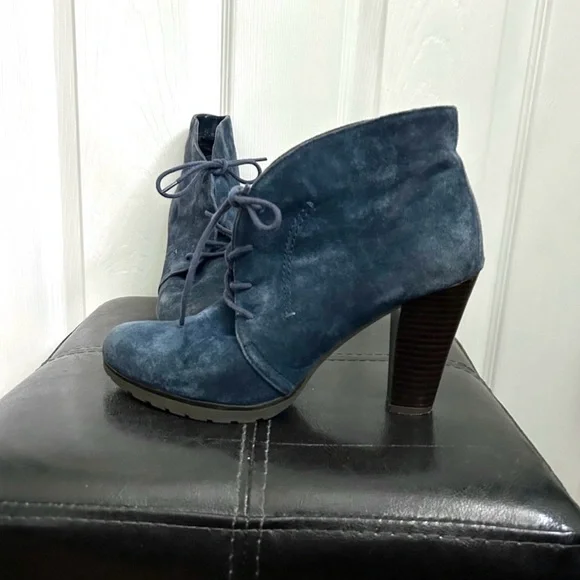 White Mountain Blue Suede Leather Ankle Tie-up Boots 71/2