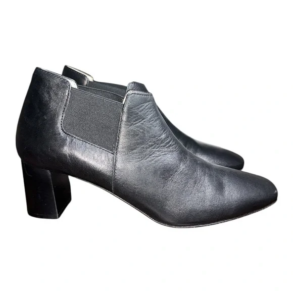 Amalfi by Rangoni Women's Black Leather Ankle Boots size 6.5