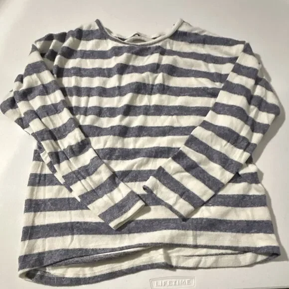 Nine 1 Eight Girl’s Blue/White Striped Long Sleeve Top: Size L