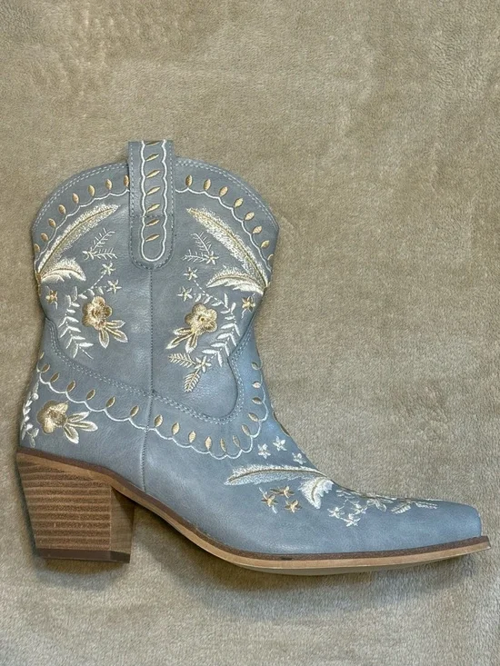 Mi.iM Size 8 Grey Floral Embroidered Western Boots Dingo Primrose Dupe