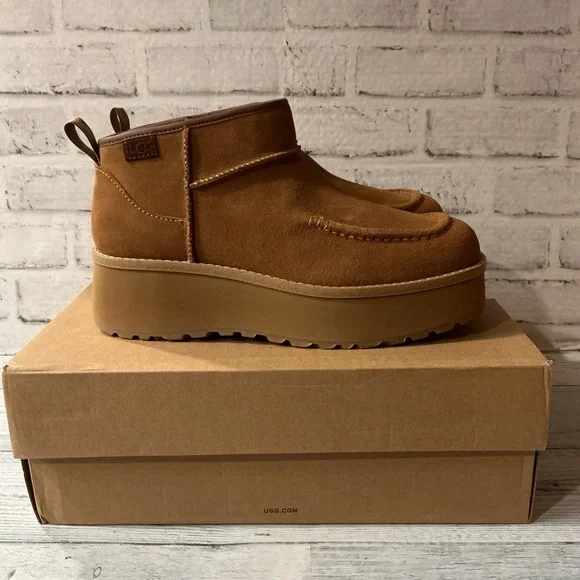 UGG NIB Women's Size 9 UGG Cityfunc Ultra Mini Chestnut