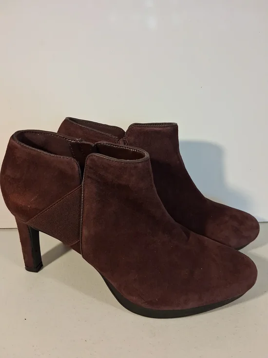 CLARKS Women's Shoes Burgundy Suede Leather Hills Zip Ankle Boots Size 9 39 EU