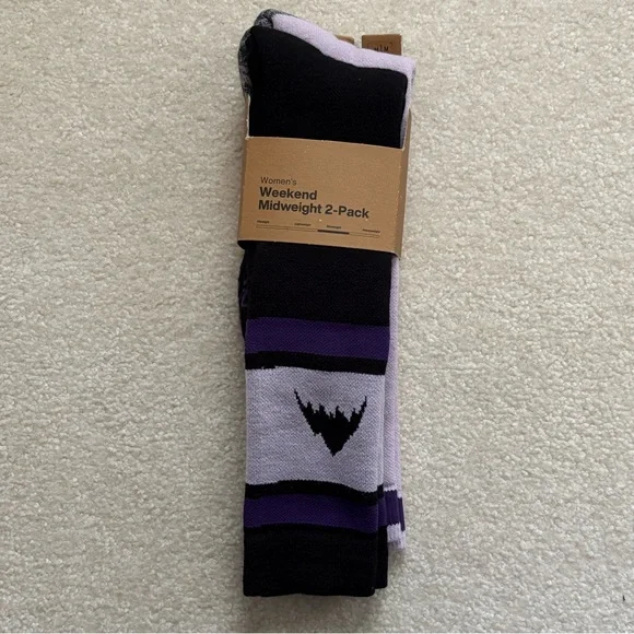 NWT Burton Women's Weekend Midweight Ski Socks - 2 Pack. Size M/L.
