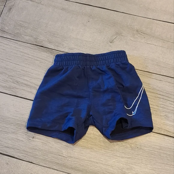 🍁Nike dri fit baby shorts💫
