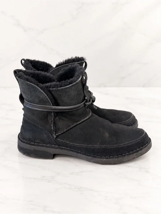 UGG Women Black Suede Shearling Lined Tie Ankle Boots Size 8