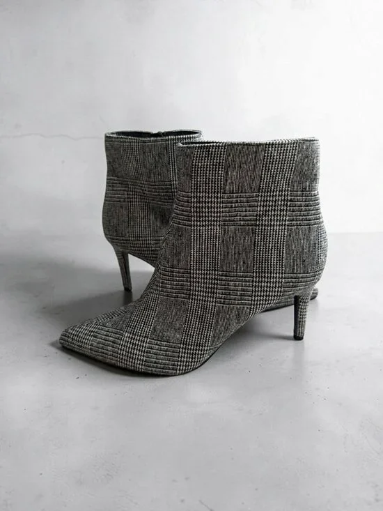 RED DELICIOUS Gray Glenplaid Fabric Booties Boots Size 8