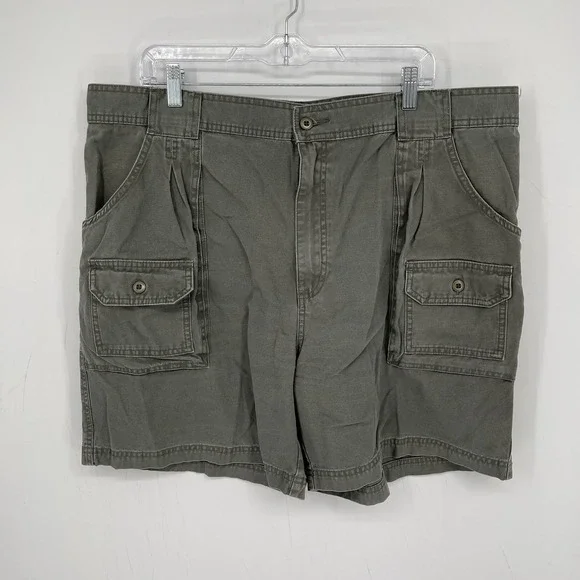 Cabelas Men's Green 7-Pocket Canvas Cargo Shorts Size 40