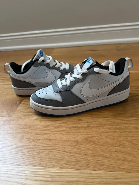 Nike Kids Gray, White & Blue Low-Top Sneakers