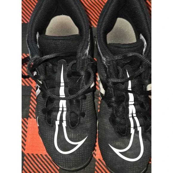 Nike Alpha Menace Shark 3 Football Cleats Black White Youth 3.5Y CV0581-001