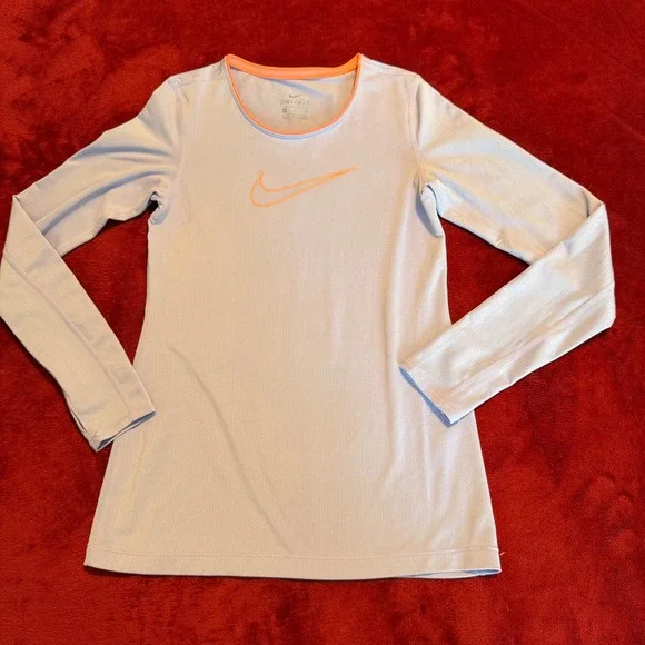 Nike Dri-FIT Girls‎ Long Sleeve Training Top Purple Pink 890229-477 Size M