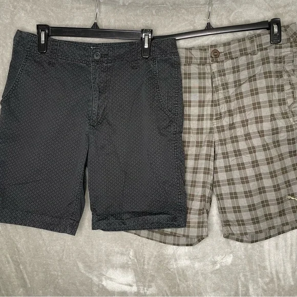 Men’s Shorts Bundle Aeropostale & Puma Size 32 Plaid & Patterned Lot of 2