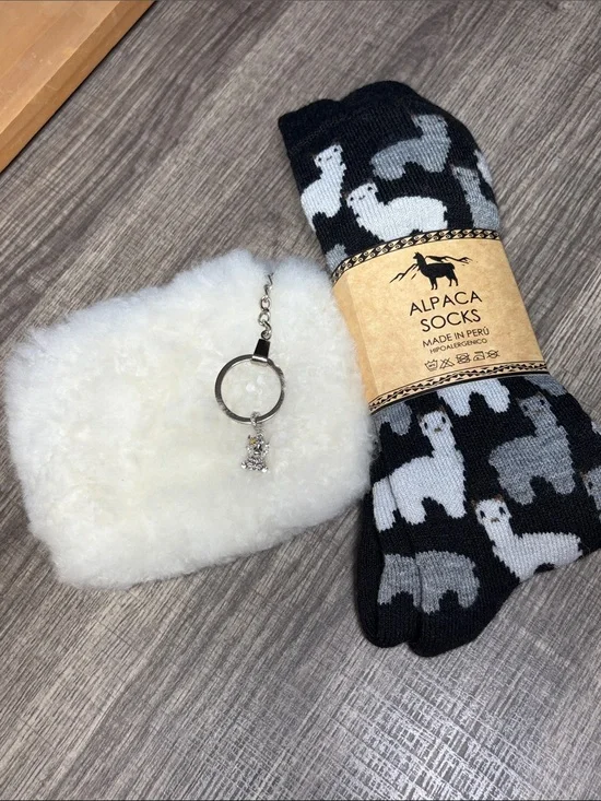 Alpaca Gift Set with Socks and Coin Purse with Highland Cow Charm