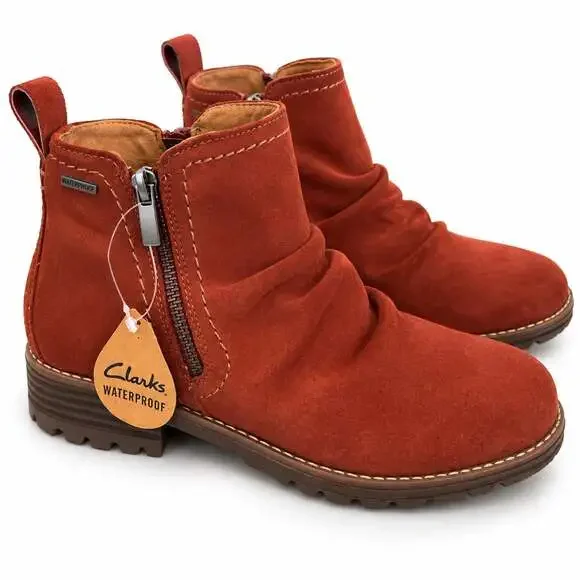 Clarks Waterproof Rust Suede Slouch Ankle Boots Womens 6 NWOT
