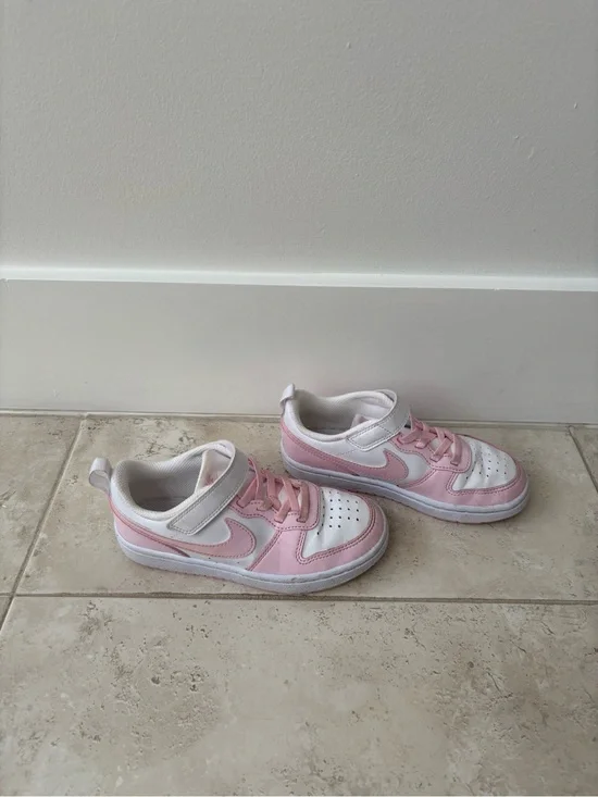Nike Light Pink and White Kids Low-Top Sneakers