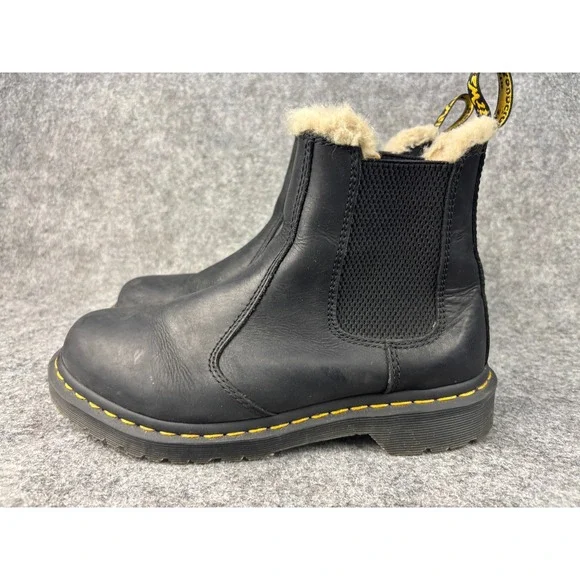 Dr. Martens 2976 Leonore Chelsea Boots Womens 7 Black Faux Fur Lined Leather