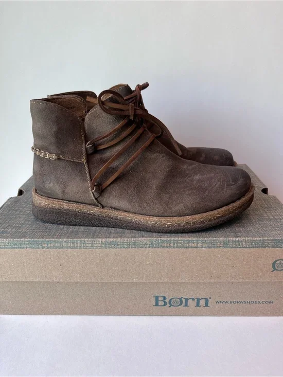 Born Calyn Taupe Leather Ankle Boots