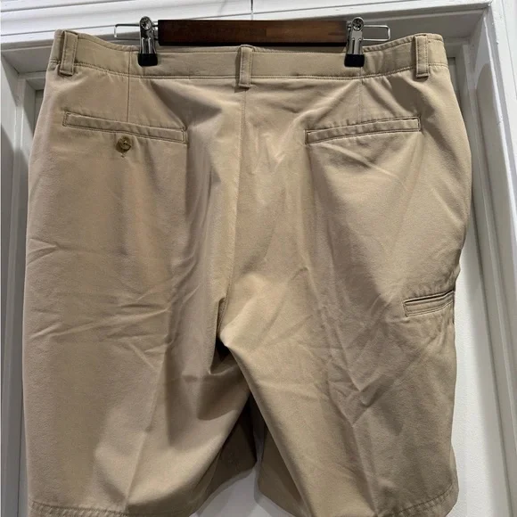 Jack Nicklaus Flat Front Tan Golf Shorts Size 38