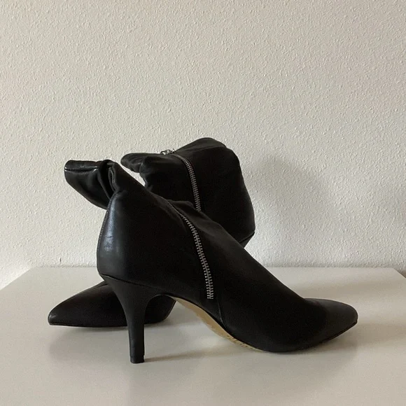 Dolce Vita Black Leather Pointed-Toe Ankle Boots‎ with Zipper Size 10