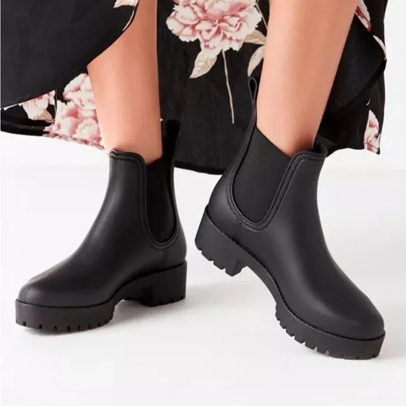 Jeffrey Campbell Black Cloudy Rain Rubber Ankle Boots Size 7