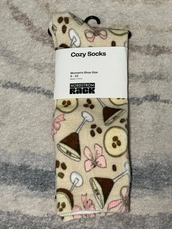 Nordstrom Rack Cozy Womens Socks 4-10 Espresso Martini Coffee beans Pink Bows