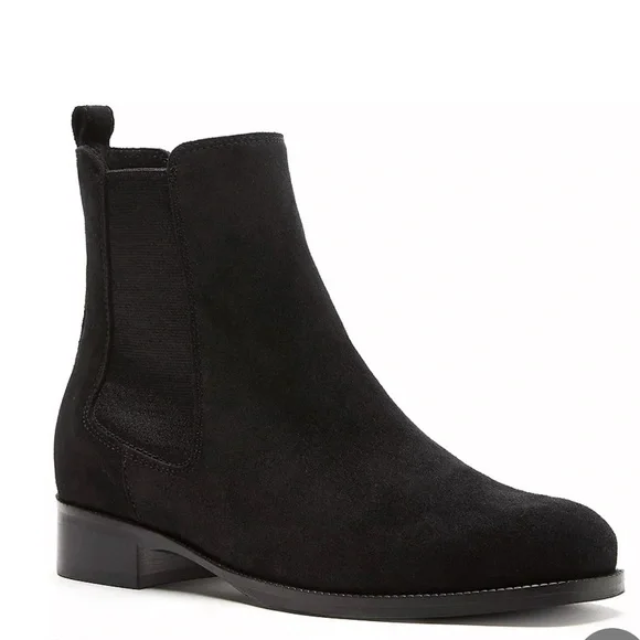 La CANADIENNE Black Suede Ankle Booties size 8.5