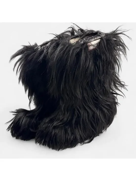 Vendramini Vintage Goat Hair Yeti Boots in Black