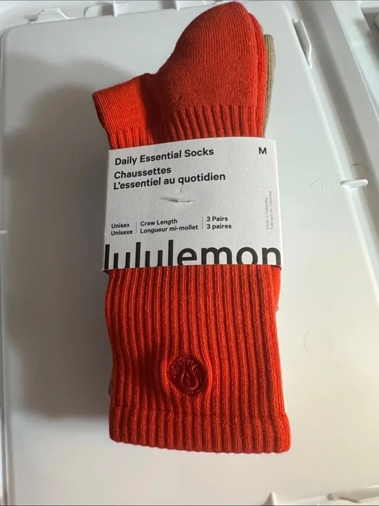 Lululemon Athletica 3 pk Bundle Unisex Daily Essential Crew Socks. Org Tan Crm