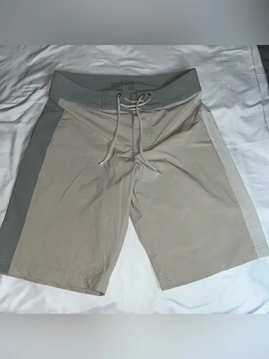 Mens 30 Y/OSEMITE James Perse Performance Drawstring Boardshort Beige