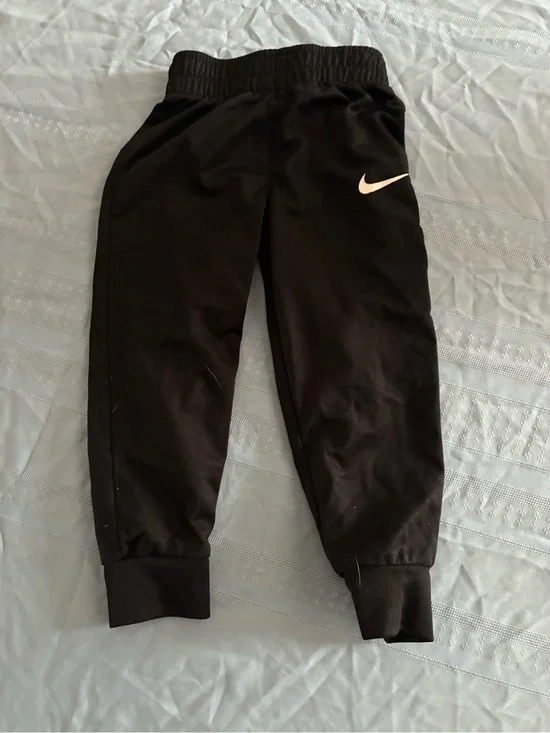 Nike Toddler 2T Jogger Pants with White Swoosh