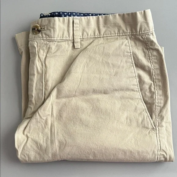 Banana Republic Factory Aiden Khaki Short Size 33