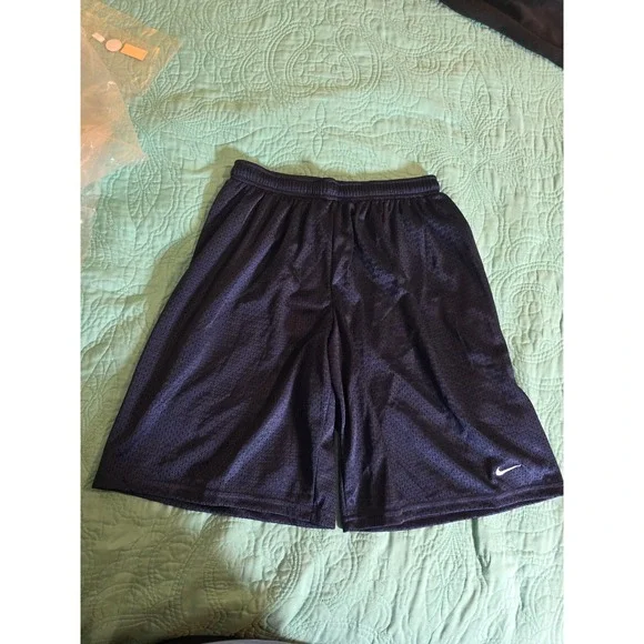 Nike Boys Basketball Shorts Navy Blue Mesh Athletic XL 430435-451 NWT
