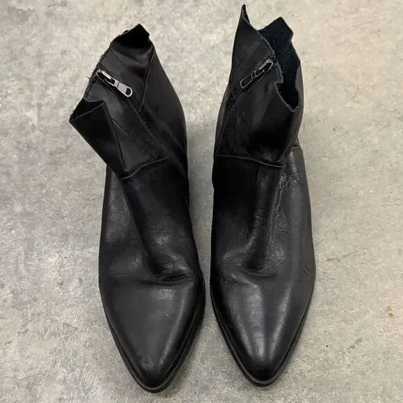 Fabianelli Black Leather Zipper Boots