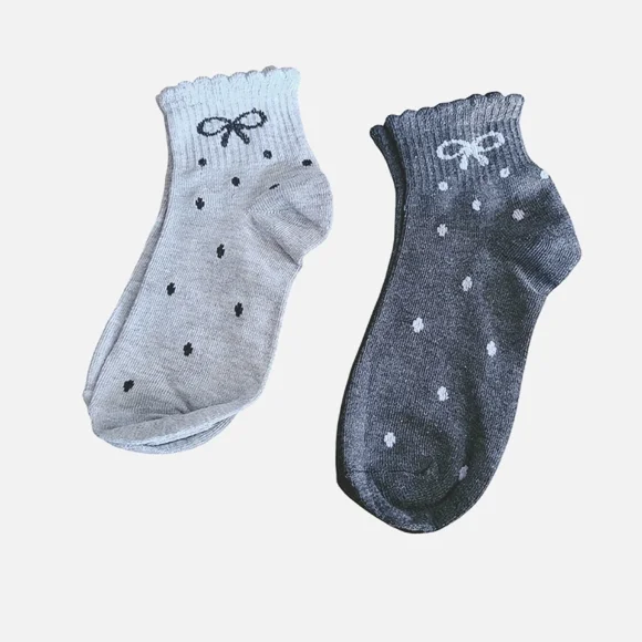 Ruffle Polka Dot and Bow Patterned Ankle Socks in Light and‎ Dark Gray Set of 2
