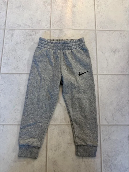 Nike toddler gray jogger sweatpants