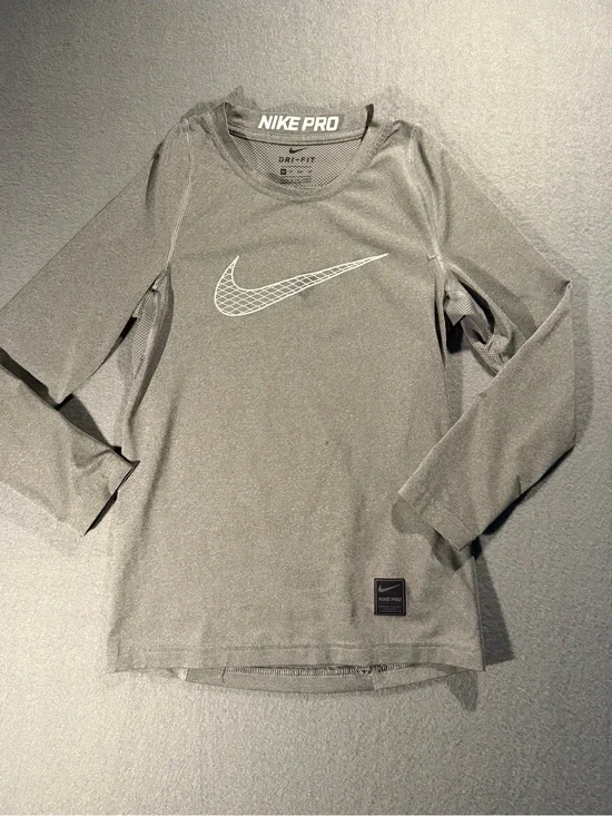 Boys Nike Grey Long-Sleeve Dri-FIT Athletic Top