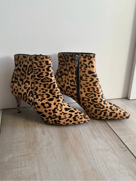 Halogen Leopard Print Pointed Toe Ankle Boots in Tan and Brown