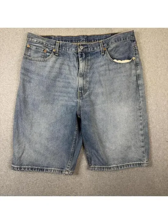 Levi's 569 Men's Size 42 Light Wash Blue Denim Bermuda Jean Shorts Jorts