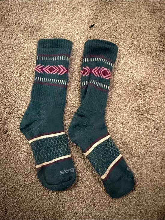 Bombas Women's Crew Socks Green Southwestern Aztec Honeycomb Arch Sz M