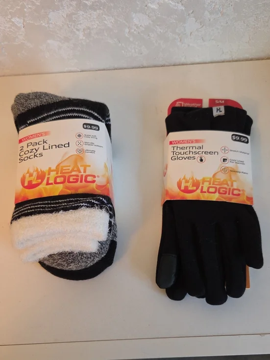 Women's Socks And Gloves Color Black & White Cozy Lined - 2 Pack