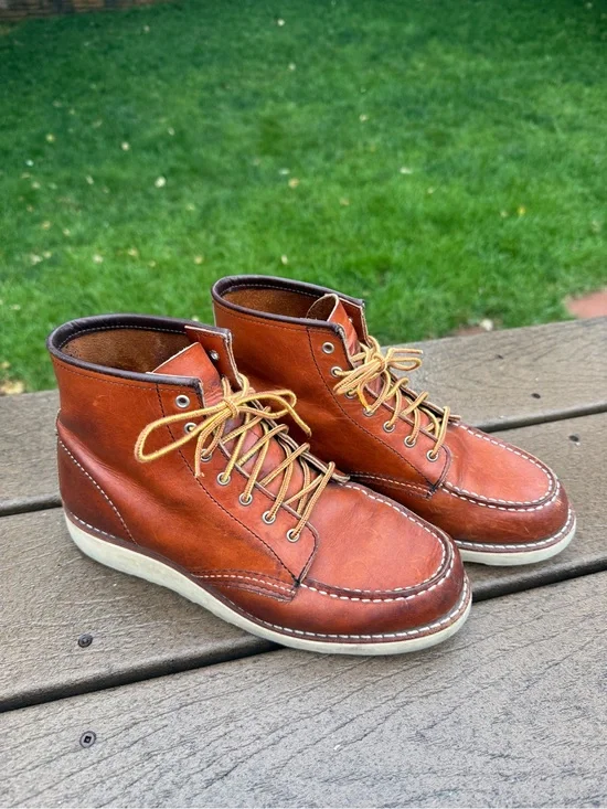 Red Wing Shoes Women's CLASSIC MOC® Women's Short Boot in Oro Legacy Leather