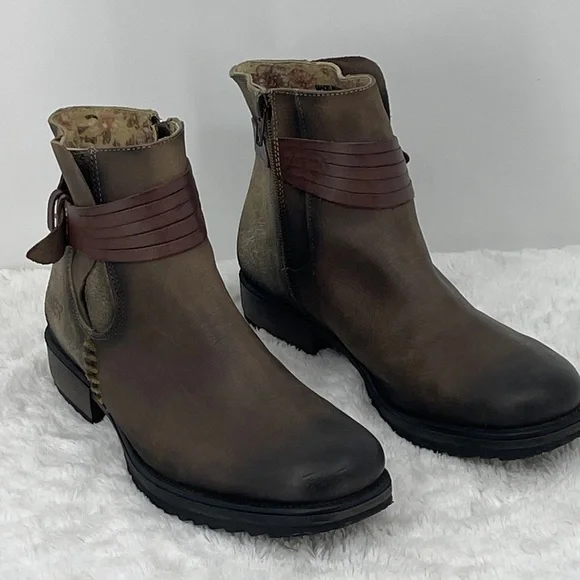 BUNKER Brown Ankle Boots with Buckle Detail MADE IN PORTUGAL SIZE 10 US