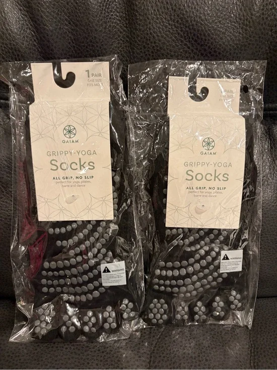 GAIAM Black Grippy Yoga Toe Socks with Gray Silicone Dots - 2 pairs